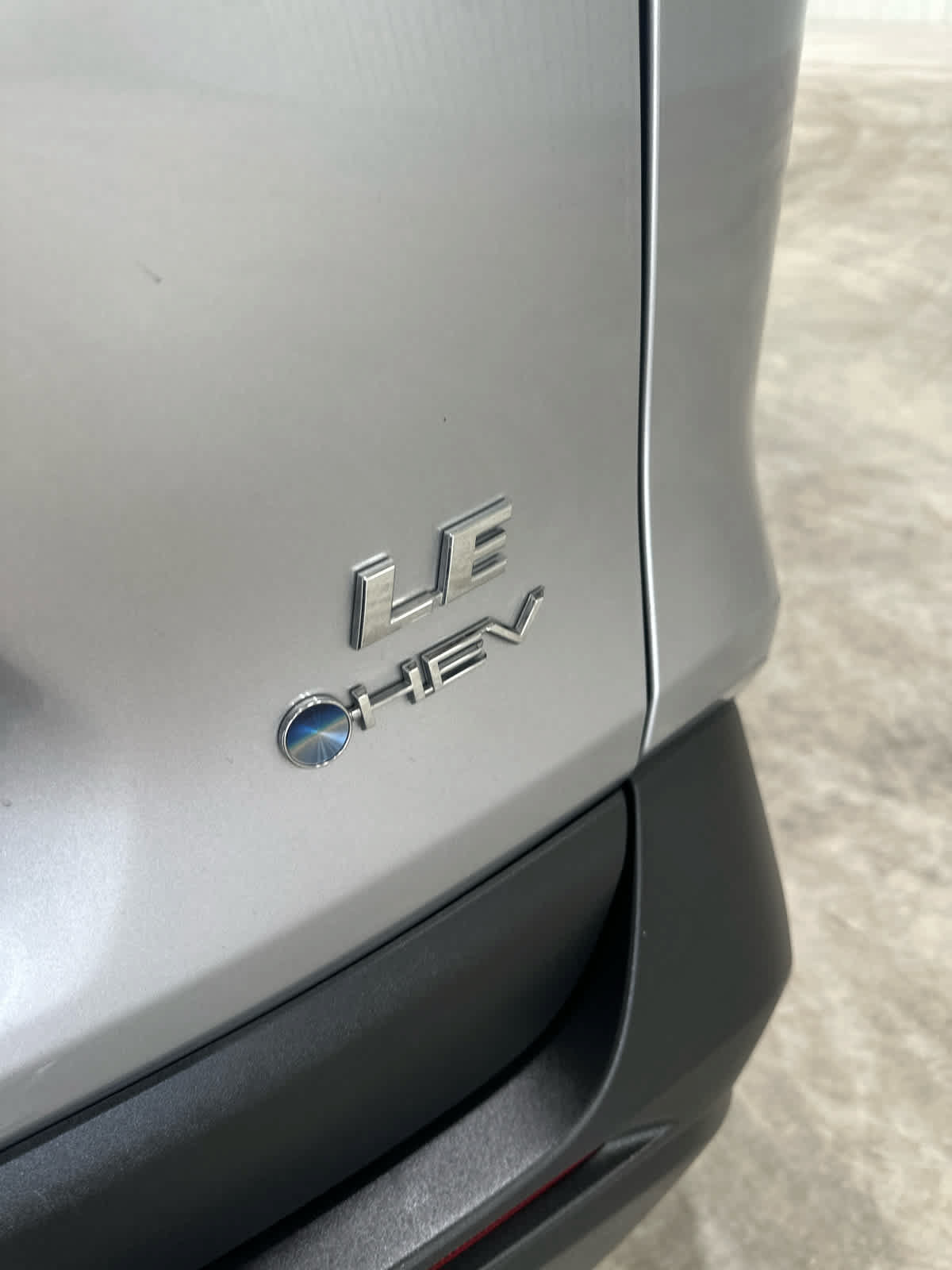 Used 2025 Toyota RAV4 LE AWD/4WD image 11