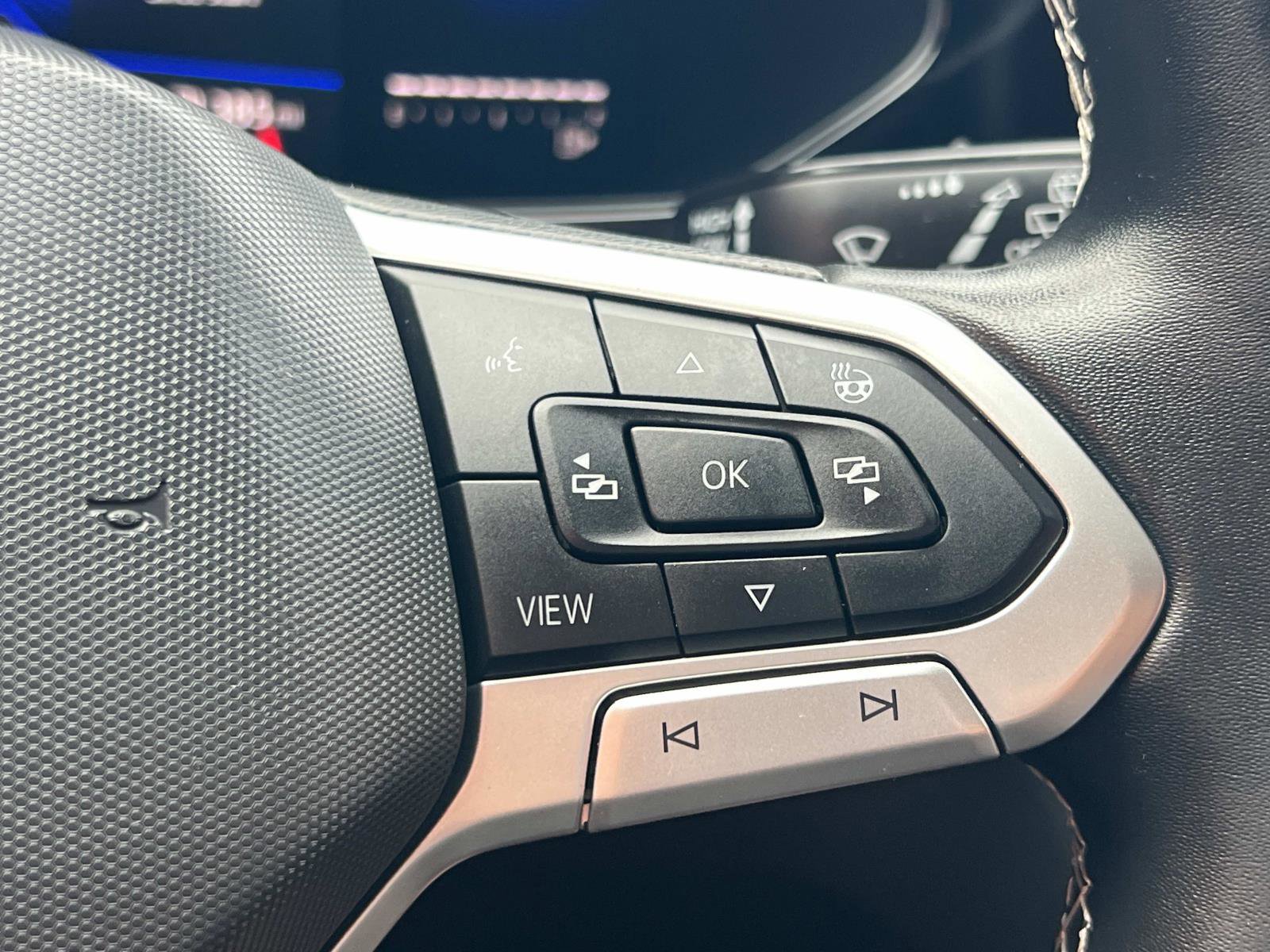 Certified 2022 Volkswagen Taos S image 10