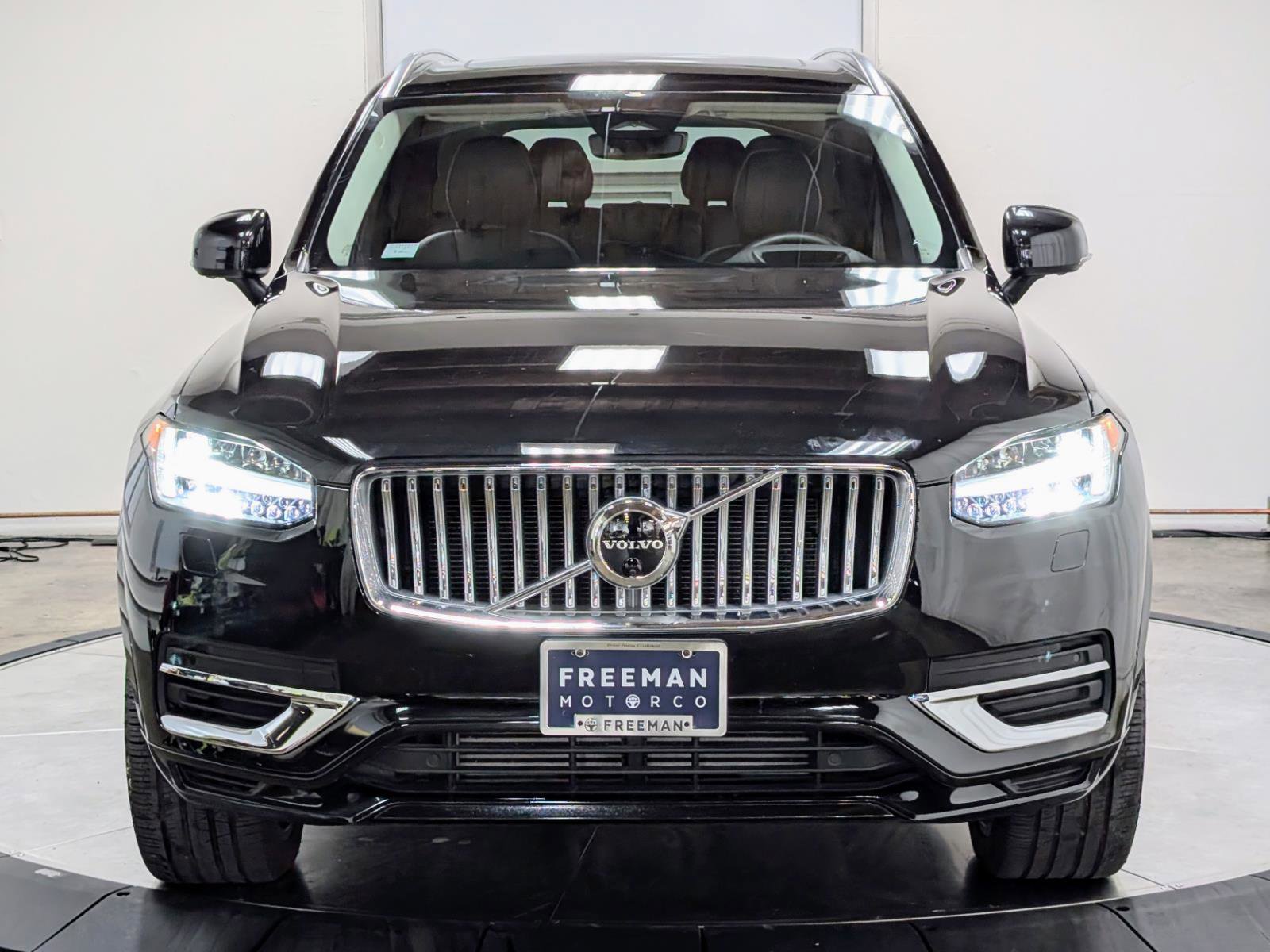 Used 2025 Volvo XC90 T8 Ultra w/ Protection Package Premier image 3