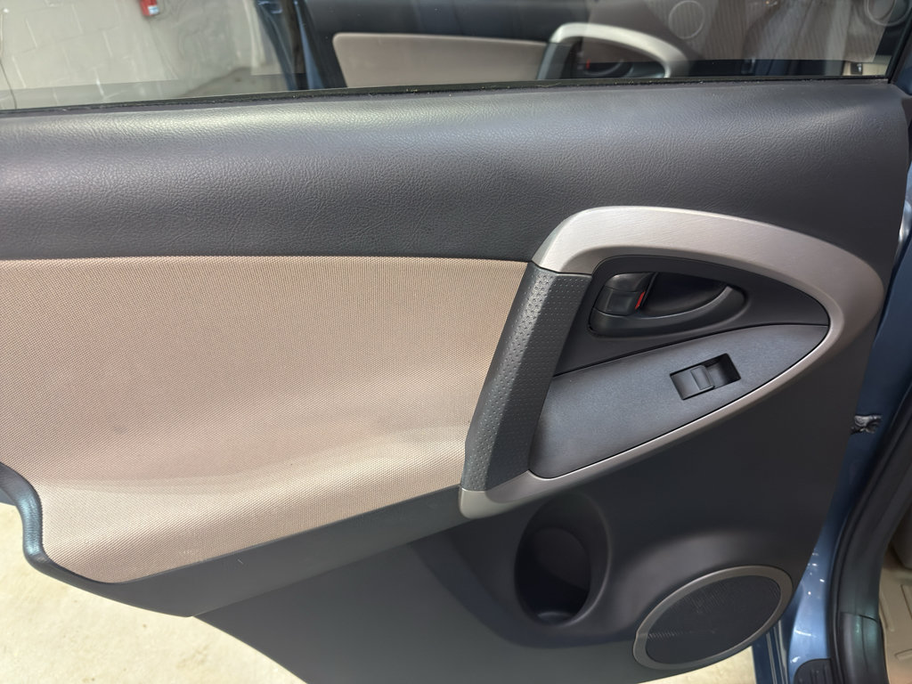 Used 2008 Toyota RAV4 4WD image 27