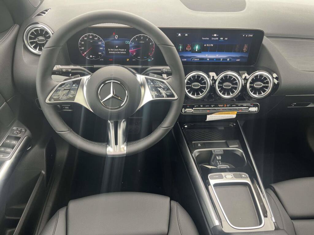 New 2026 Mercedes-Benz GLA 250 4MATIC image 2