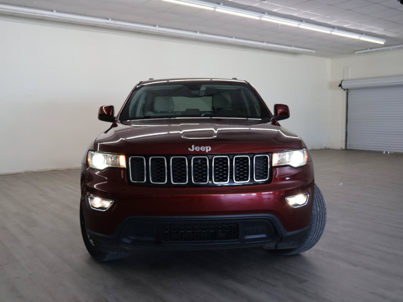 Used 2019 Jeep Grand Cherokee Laredo w/ 18" Wheel & 8.4" Radio Group RWD image 3