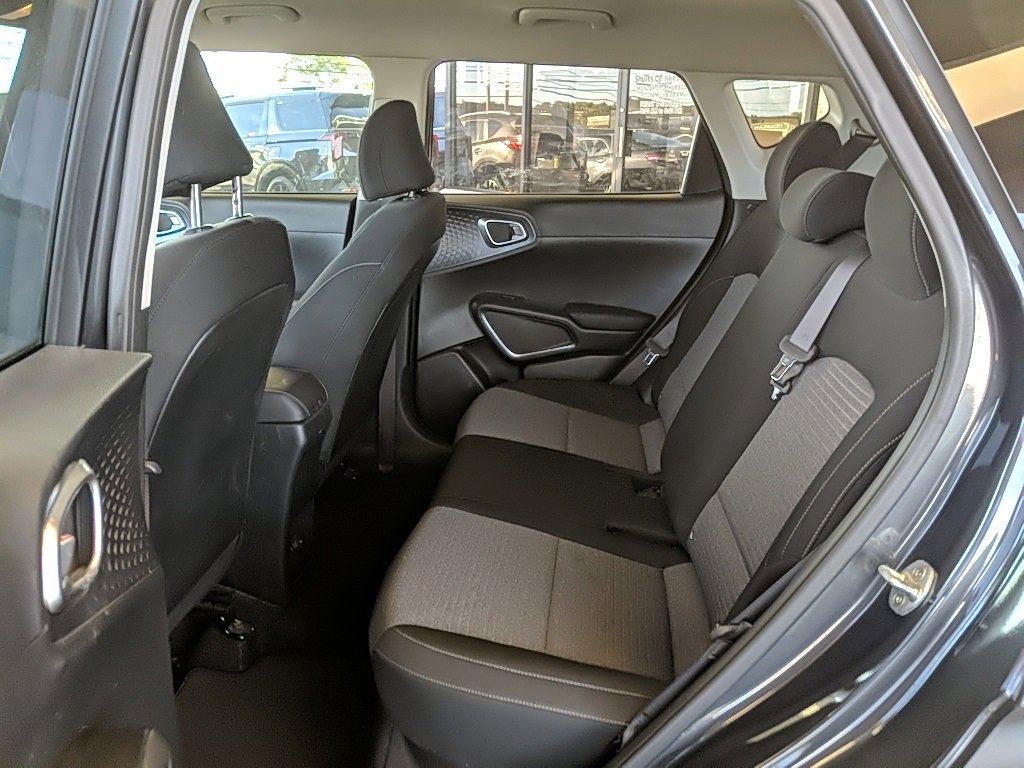 Used 2022 Kia Soul S image 11