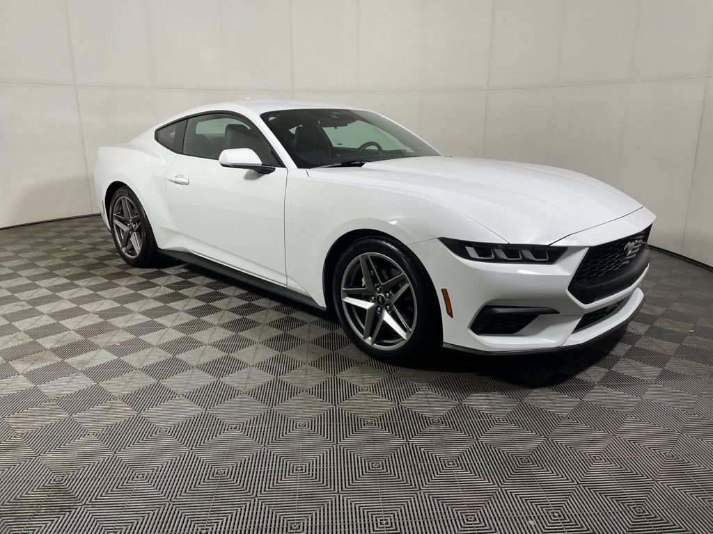 Used 2024 Ford Mustang Coupe image 2