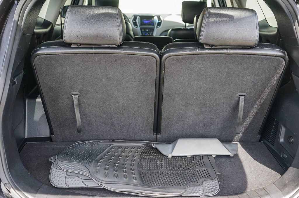 Used 2014 Hyundai Santa Fe GLS image 24