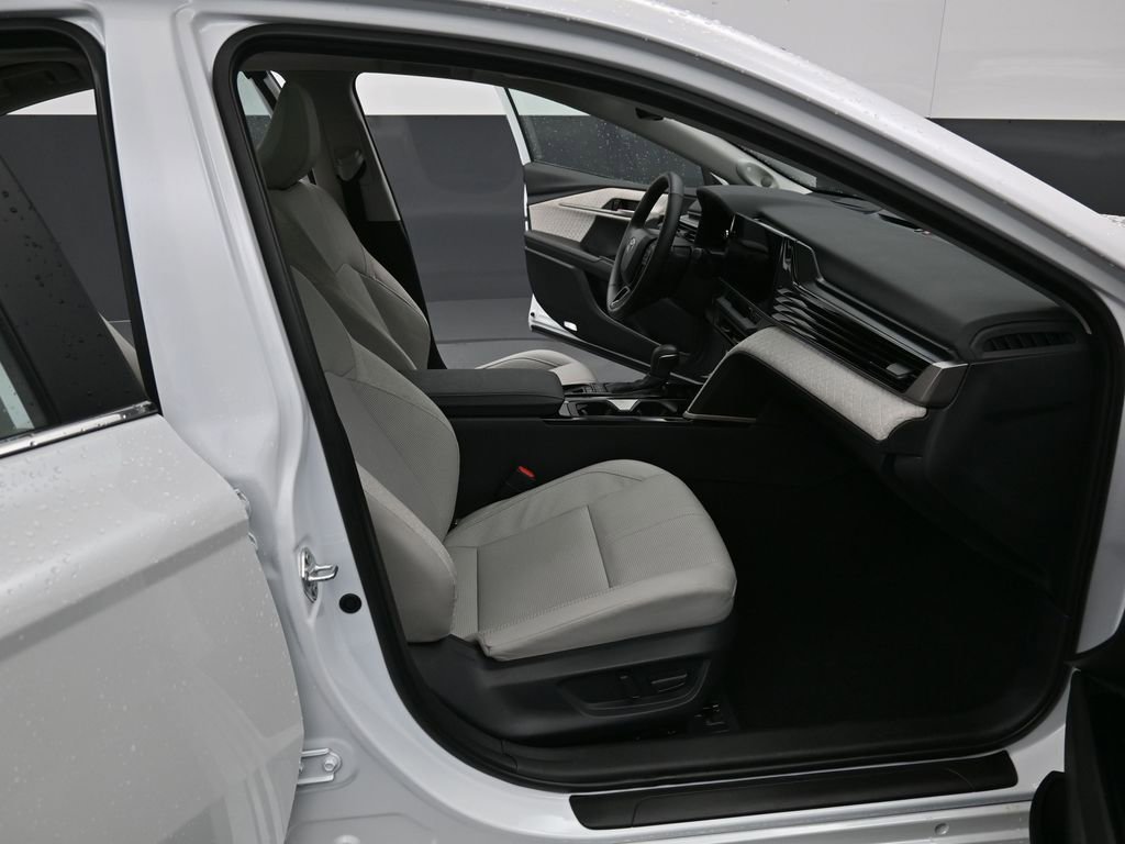 Certified 2025 Toyota Camry XLE w/ Premium Package AWD/4WD image 36