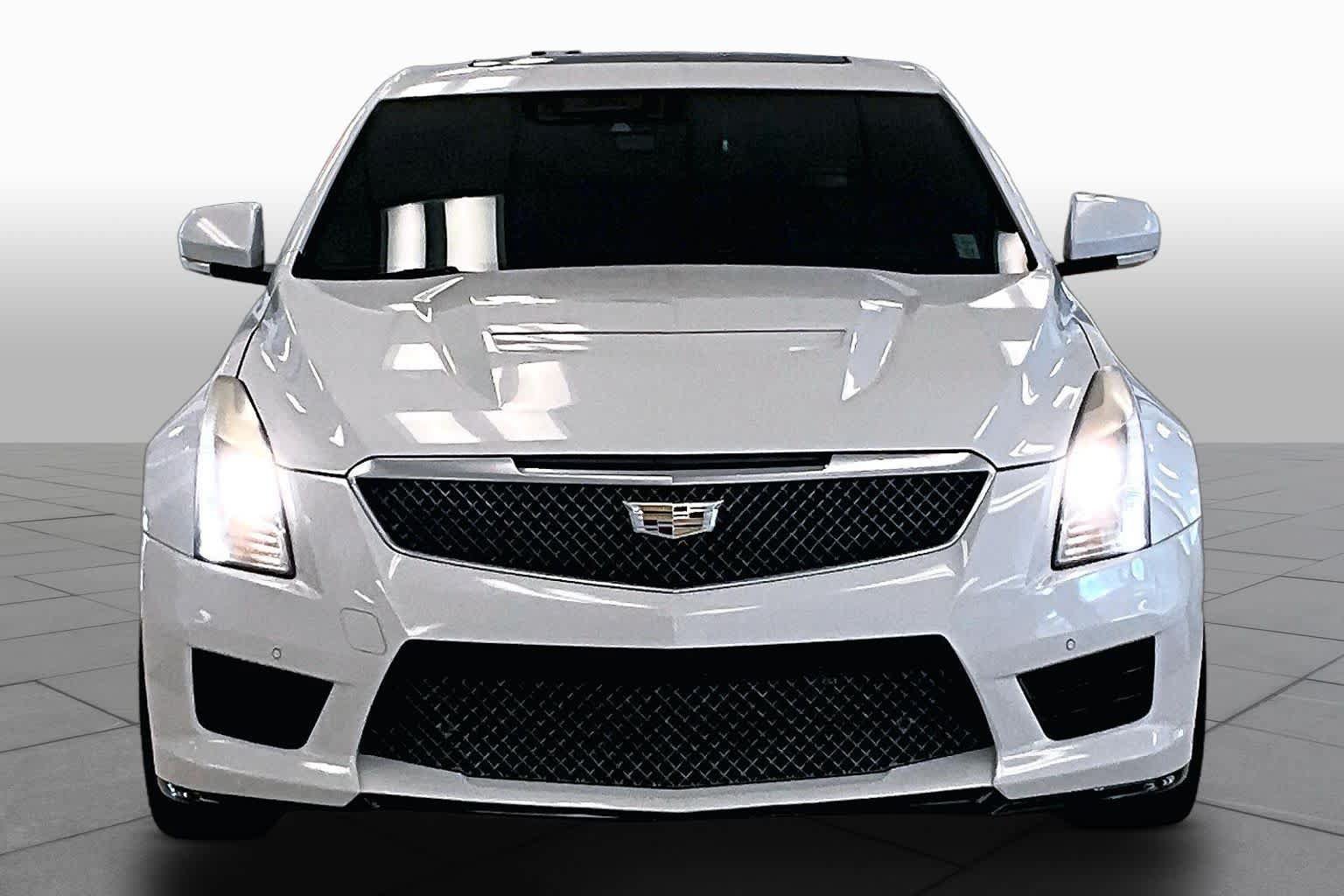 Used 2017 Cadillac ATS V w/ Luxury Package RWD image 3