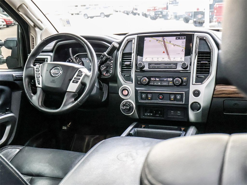 Used 2020 Nissan Titan SL w/ Moonroof Package image 27
