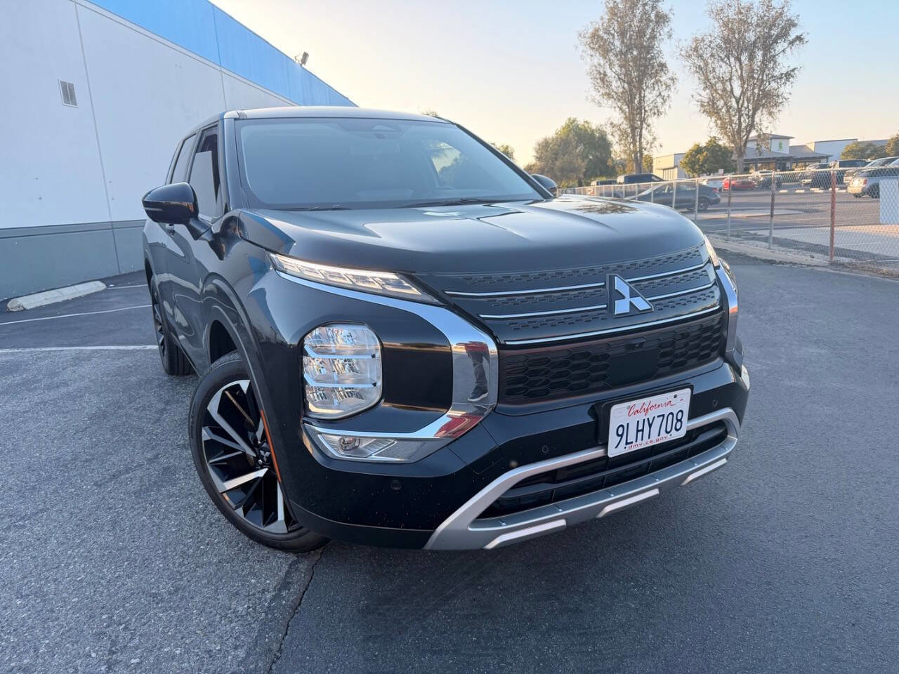 Used 2022 Mitsubishi Outlander SE FWD image 5