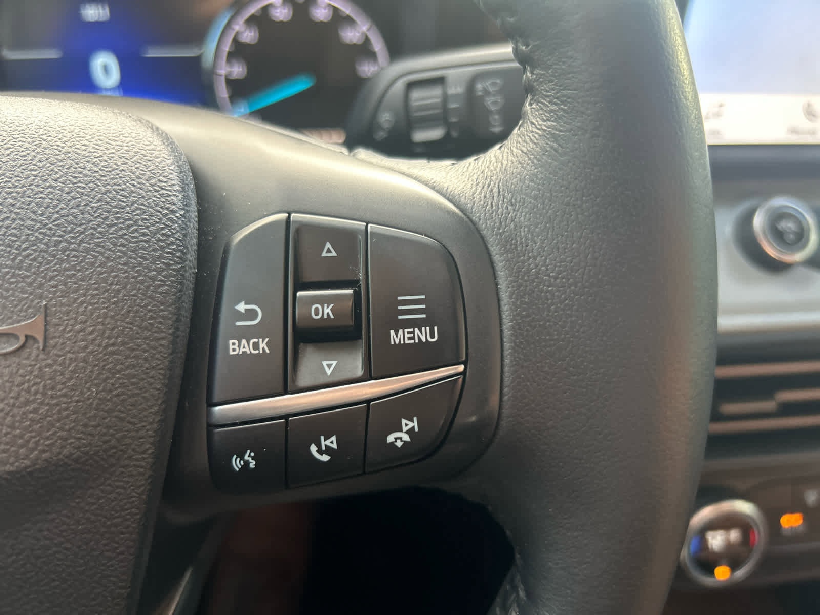 Used 2022 Ford Maverick Lariat w/ Equipment Group 500A Standard image 34