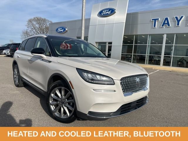 Used 2022 Lincoln Corsair AWD w/ Premium Package image 3