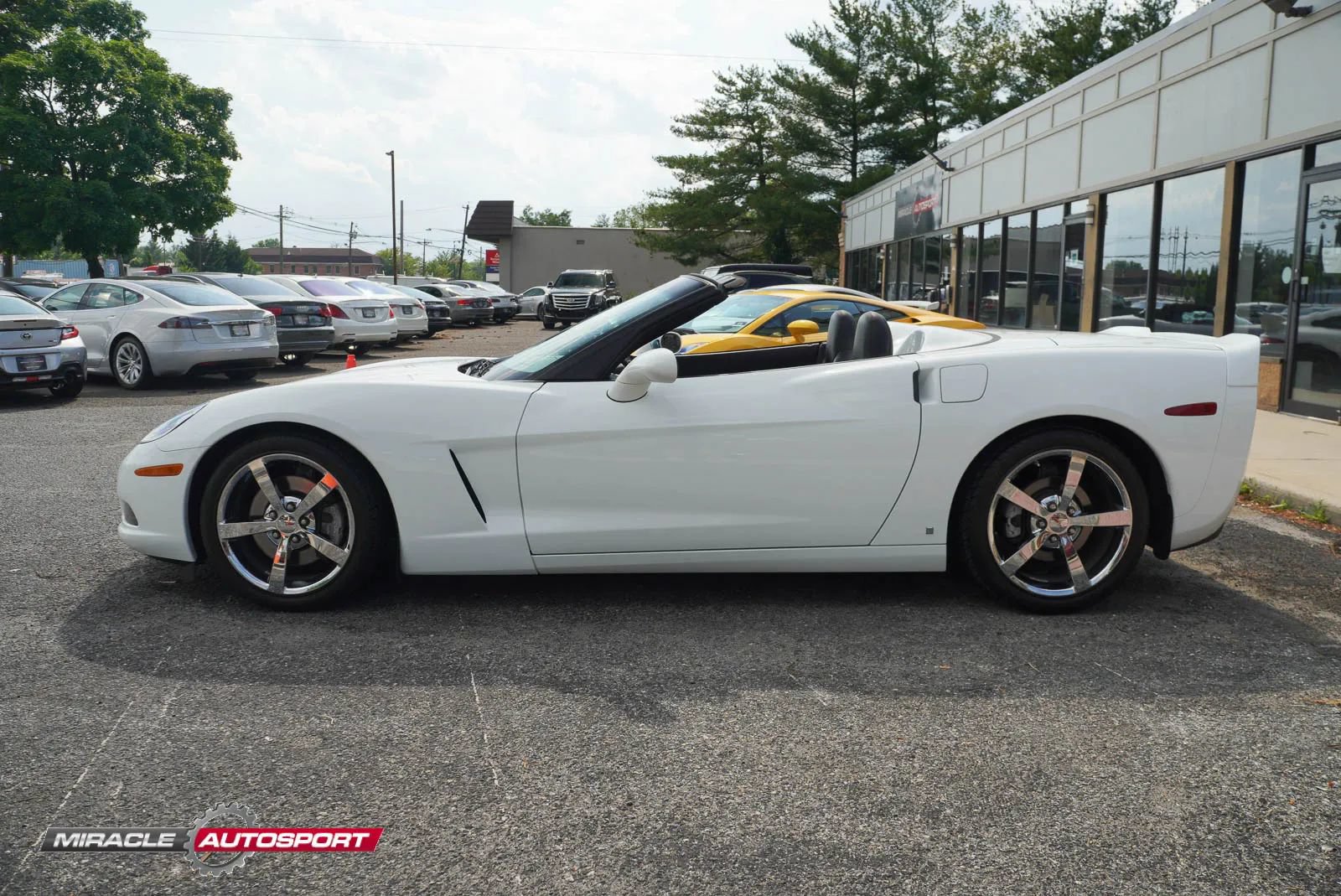 Used 2009 Chevrolet Corvette Convertible w/ Preferred Equipment Group RWD image 4