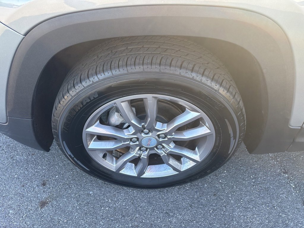 Used 2024 GMC Terrain SLT image 8