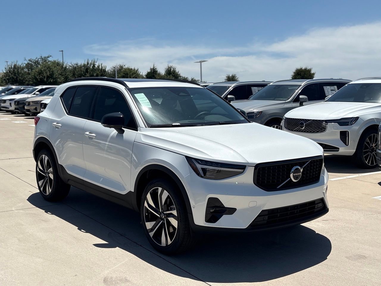 New 2026 Volvo XC40 B4 Plus w/ Protection Package Premier image 3