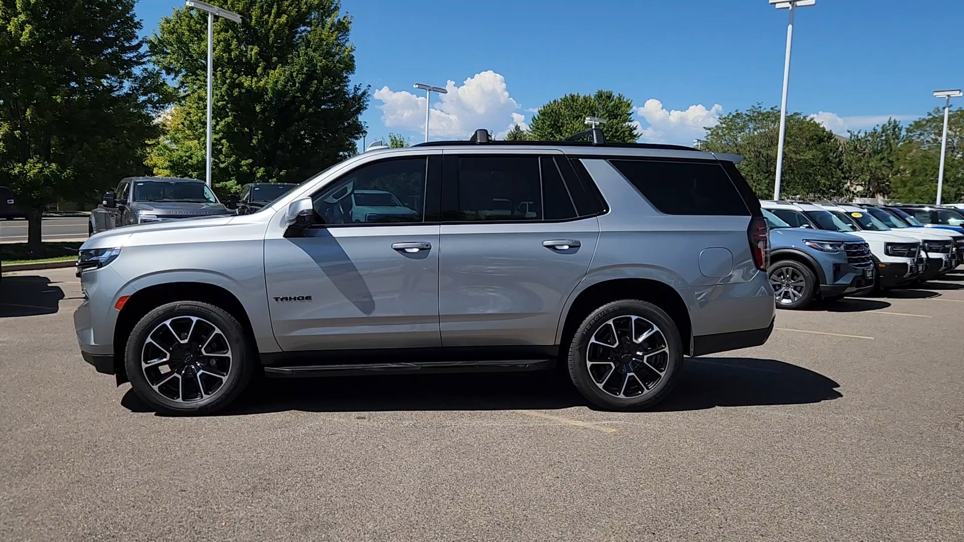 Used 2024 Chevrolet Tahoe RST w/ Luxury Package AWD/4WD image 22