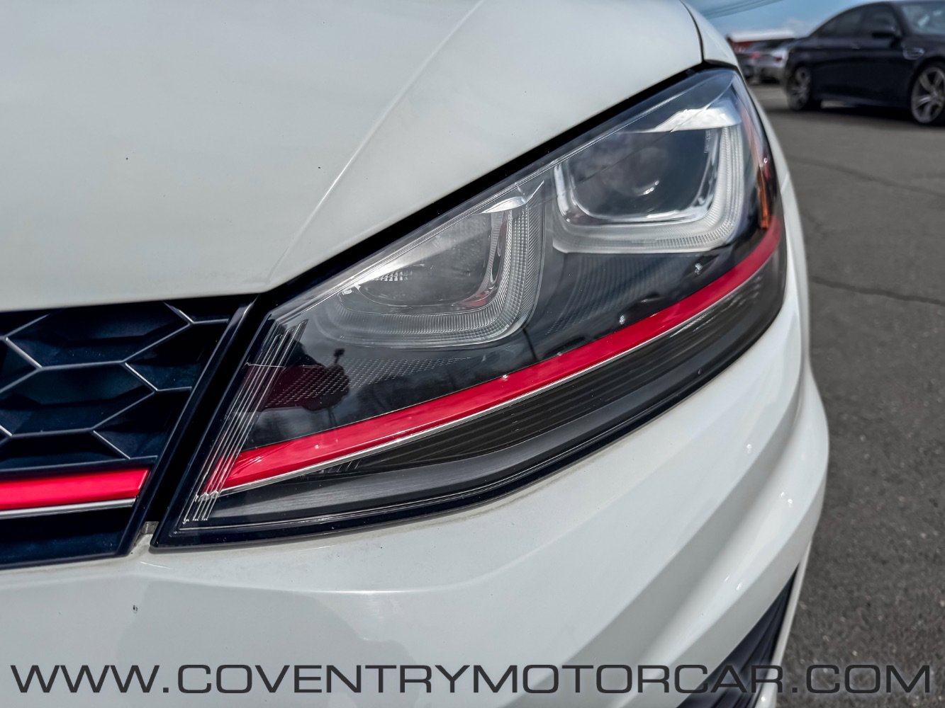 Used 2017 Volkswagen GTI SE FWD image 8