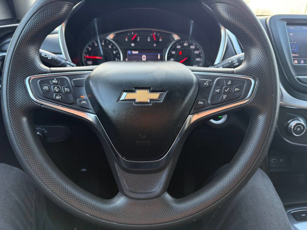 Used 2021 Chevrolet Equinox LT w/ LPO, Cargo Package AWD/4WD image 18