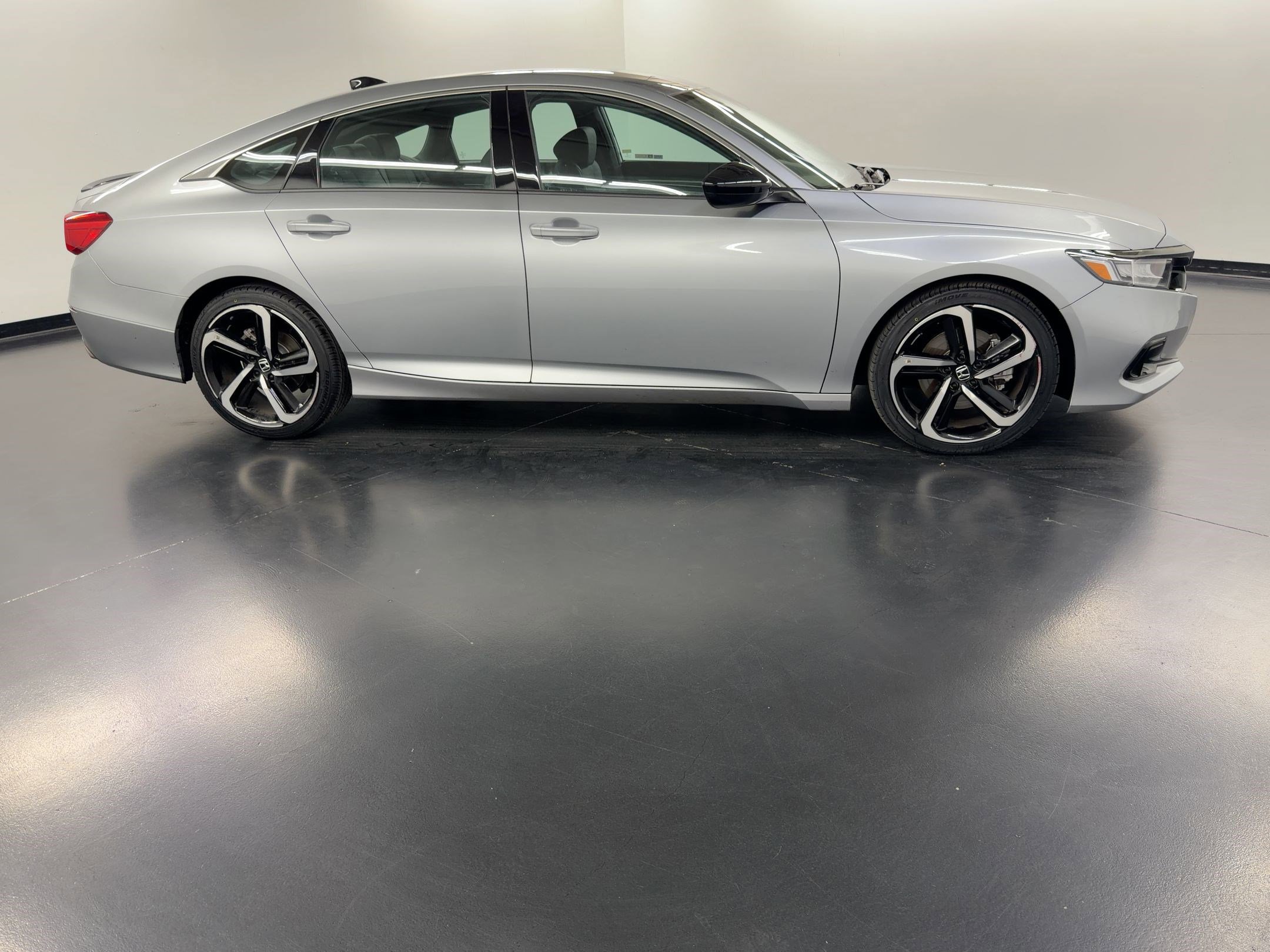 Certified 2022 Honda Accord Sport image 8