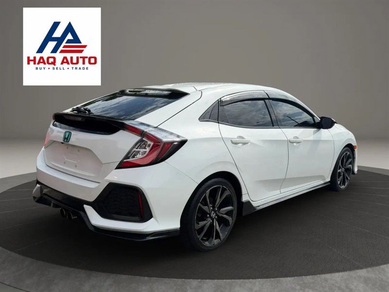 Used 2017 Honda Civic Sport image 5