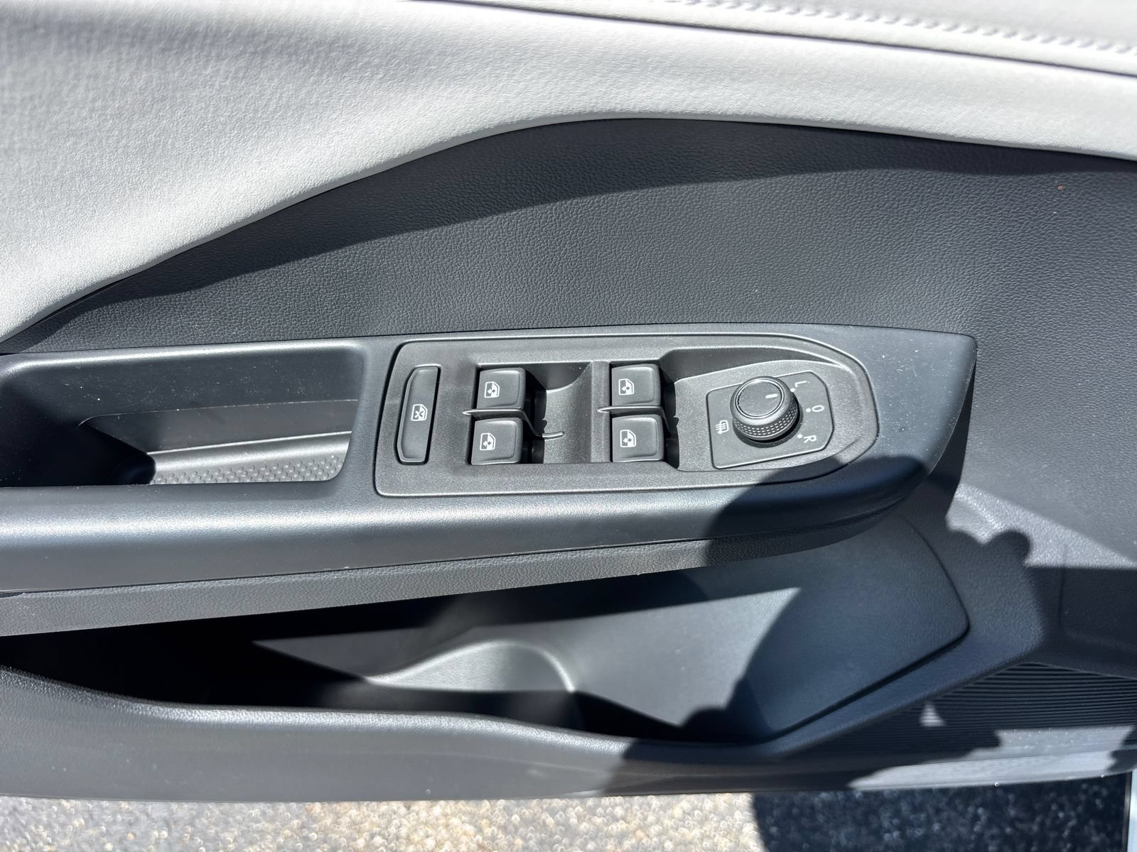 New 2026 Volkswagen Taos SE AWD/4WD image 13
