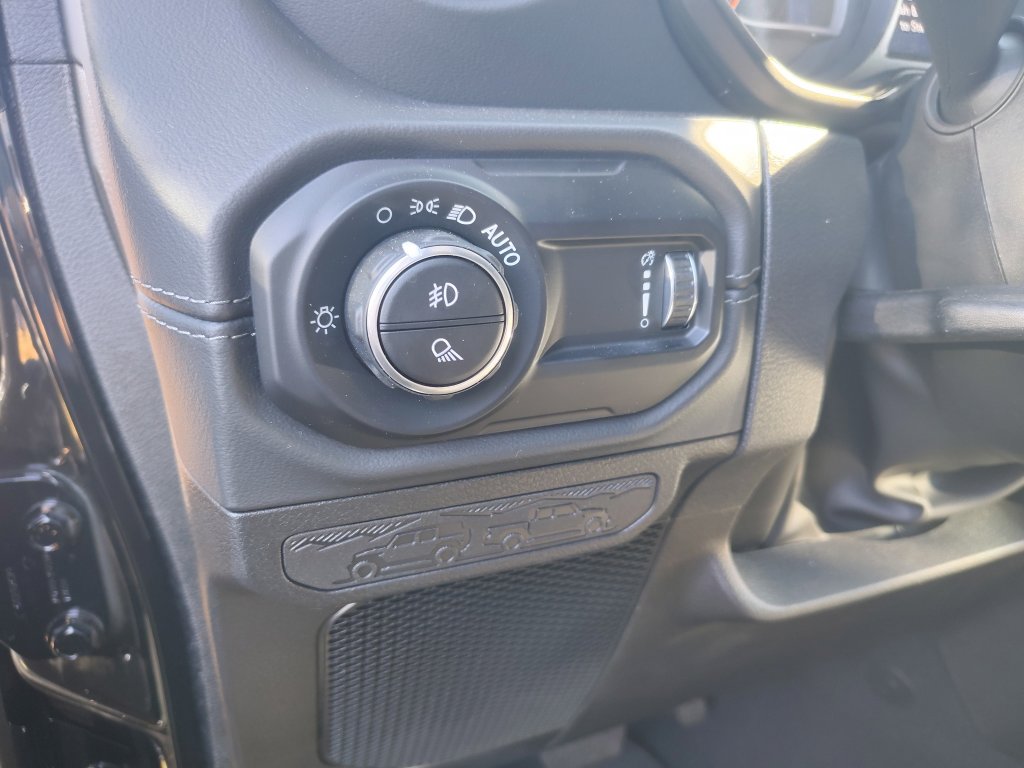 New 2025 Jeep Gladiator Sport w/ Premium Package AWD/4WD image 14