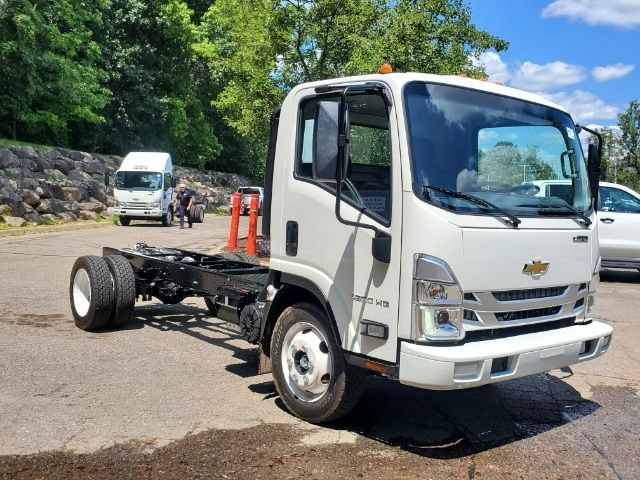New 2025 Chevrolet Low Cab Forward RWD image 2