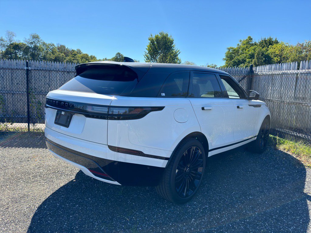 New 2026 Land Rover Range Rover Velar Dynamic SE image 7