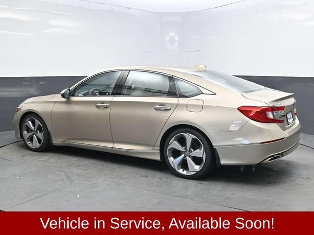 Used 2018 Honda Accord Touring image 4
