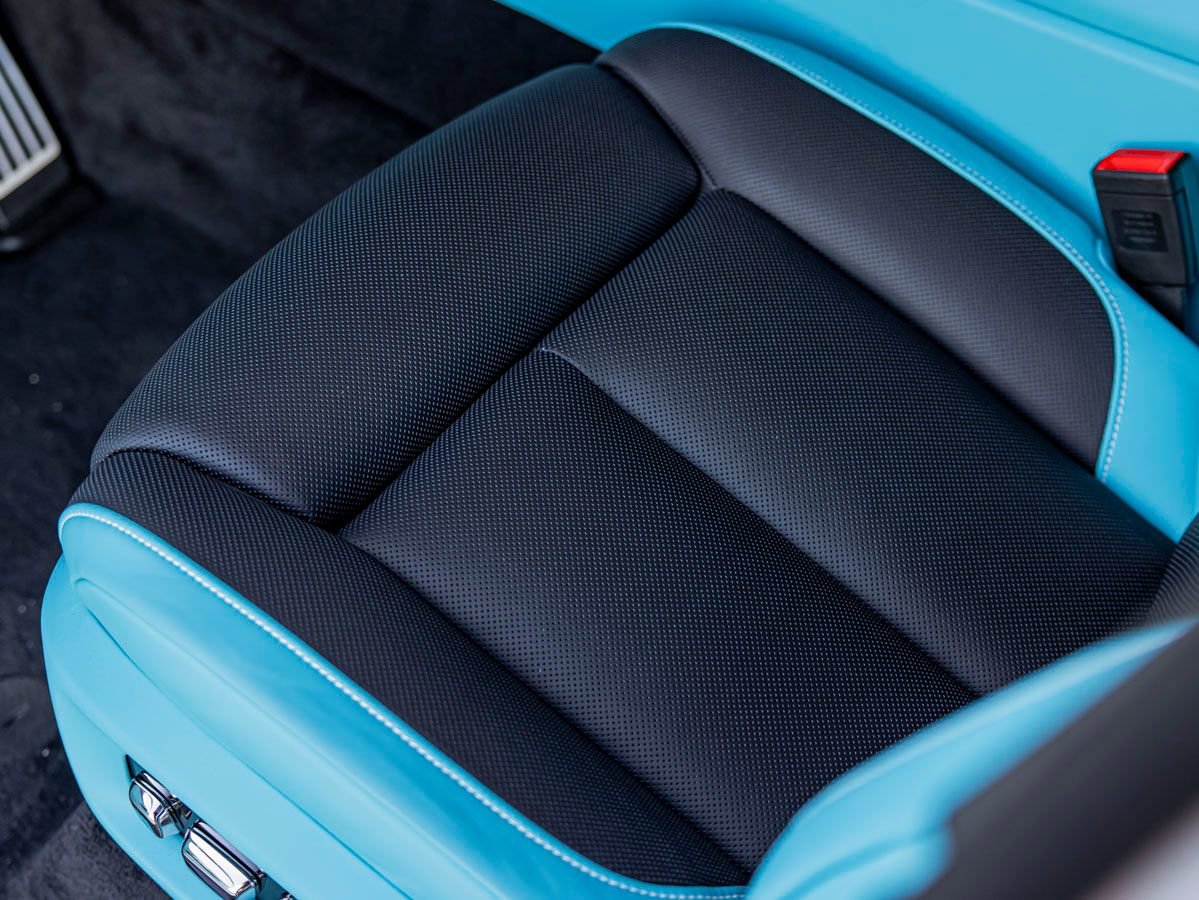 Certified 2025 Rolls-Royce Cullinan Black Badge image 26