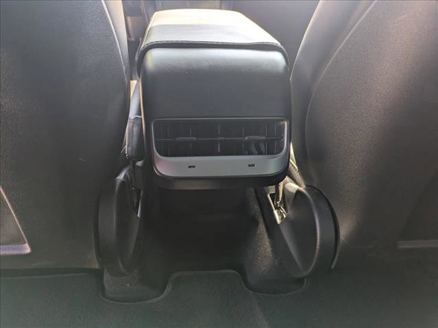 Used 2024 Tesla Model Y Long Range AWD/4WD image 15