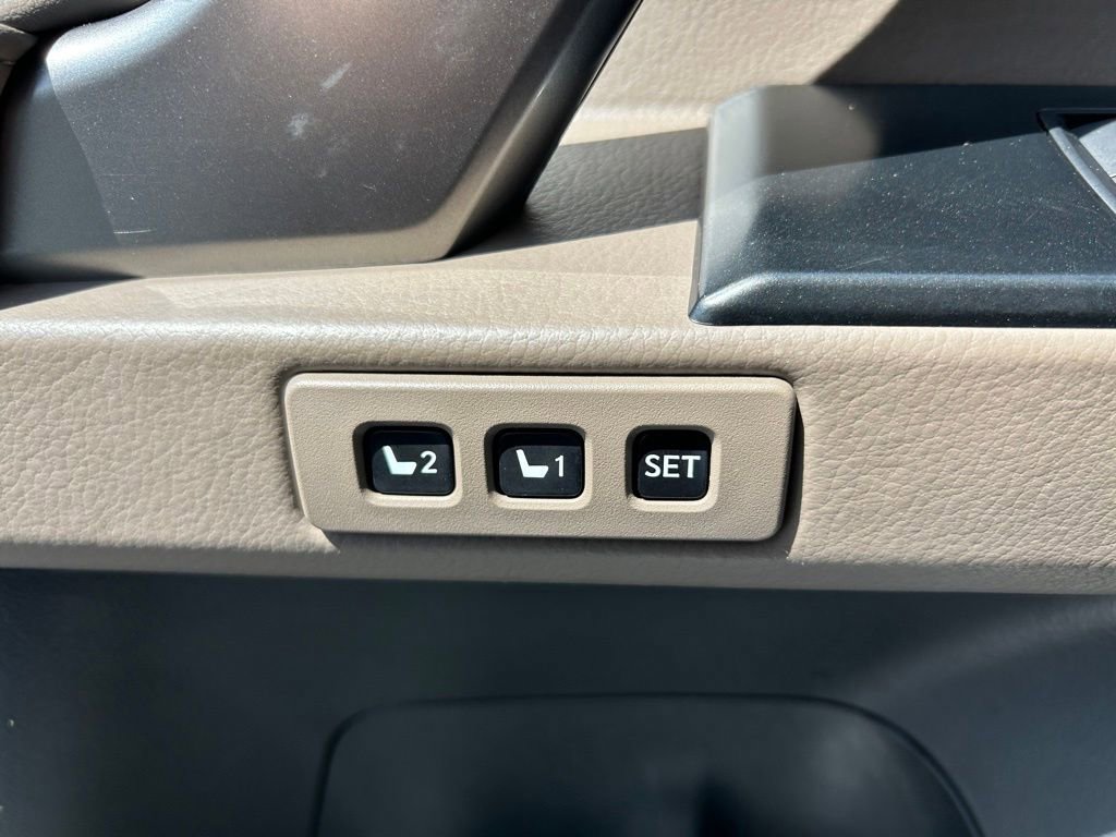 Used 2022 Lexus GX 460 Premium w/ Premium Package image 56