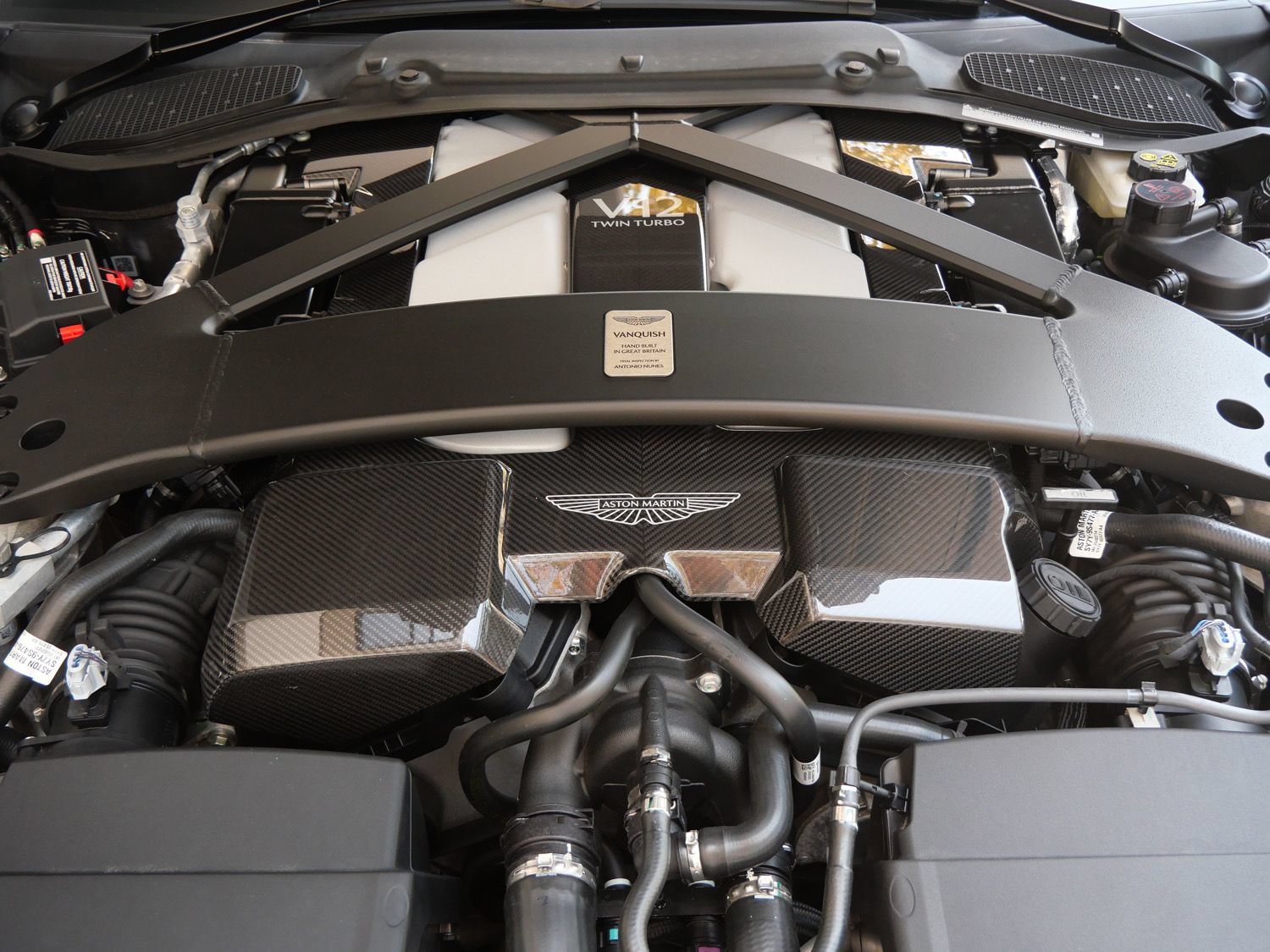 New 2026 Aston Martin Vanquish Convertible RWD image 31