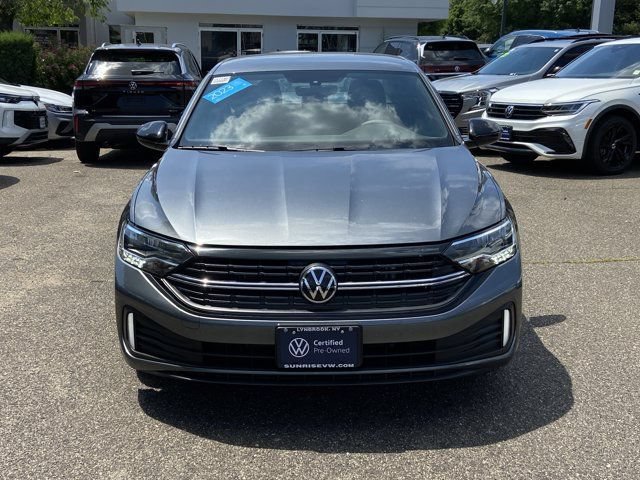 Used 2023 Volkswagen Jetta Sport FWD image 2
