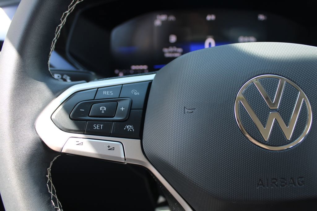 Certified 2024 Volkswagen Taos SE AWD/4WD image 13