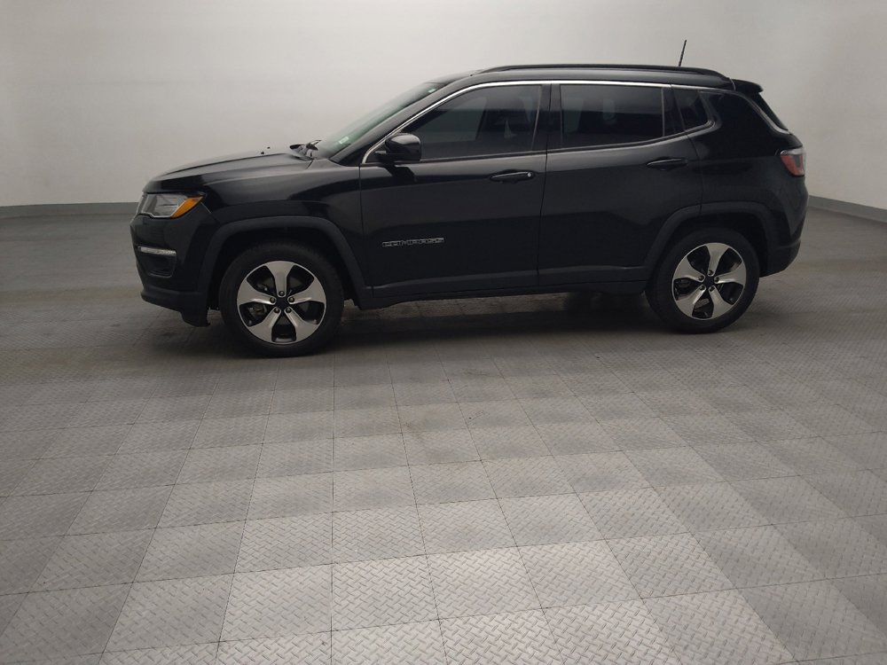 Used 2017 Jeep Compass Latitude FWD image 2