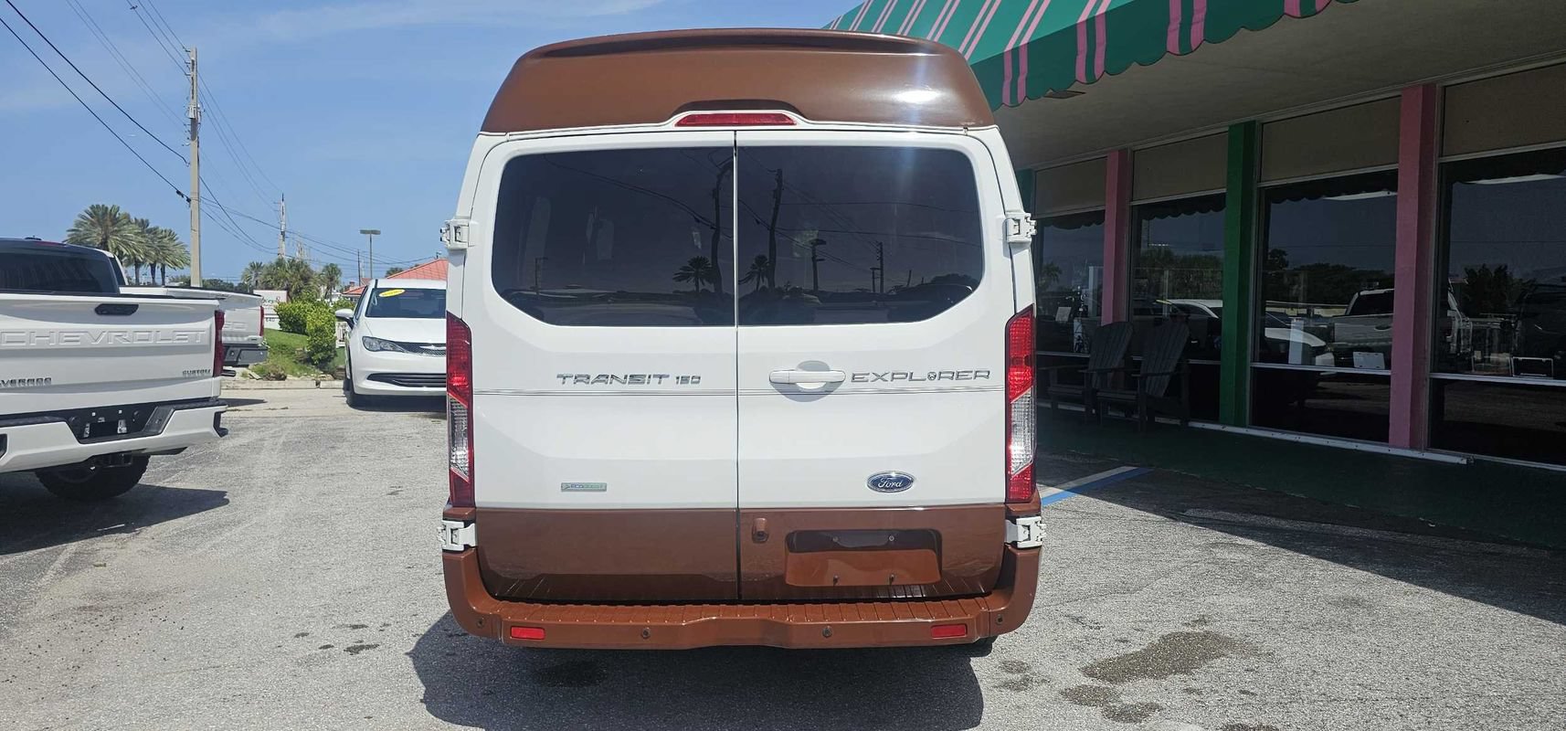 Used 2016 Ford Transit 150 XLT RWD image 4