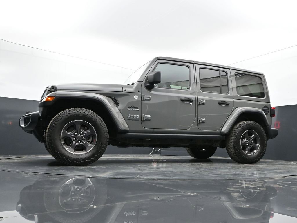 Used 2022 Jeep Wrangler Unlimited Sahara w/ Cold Weather Group image 39
