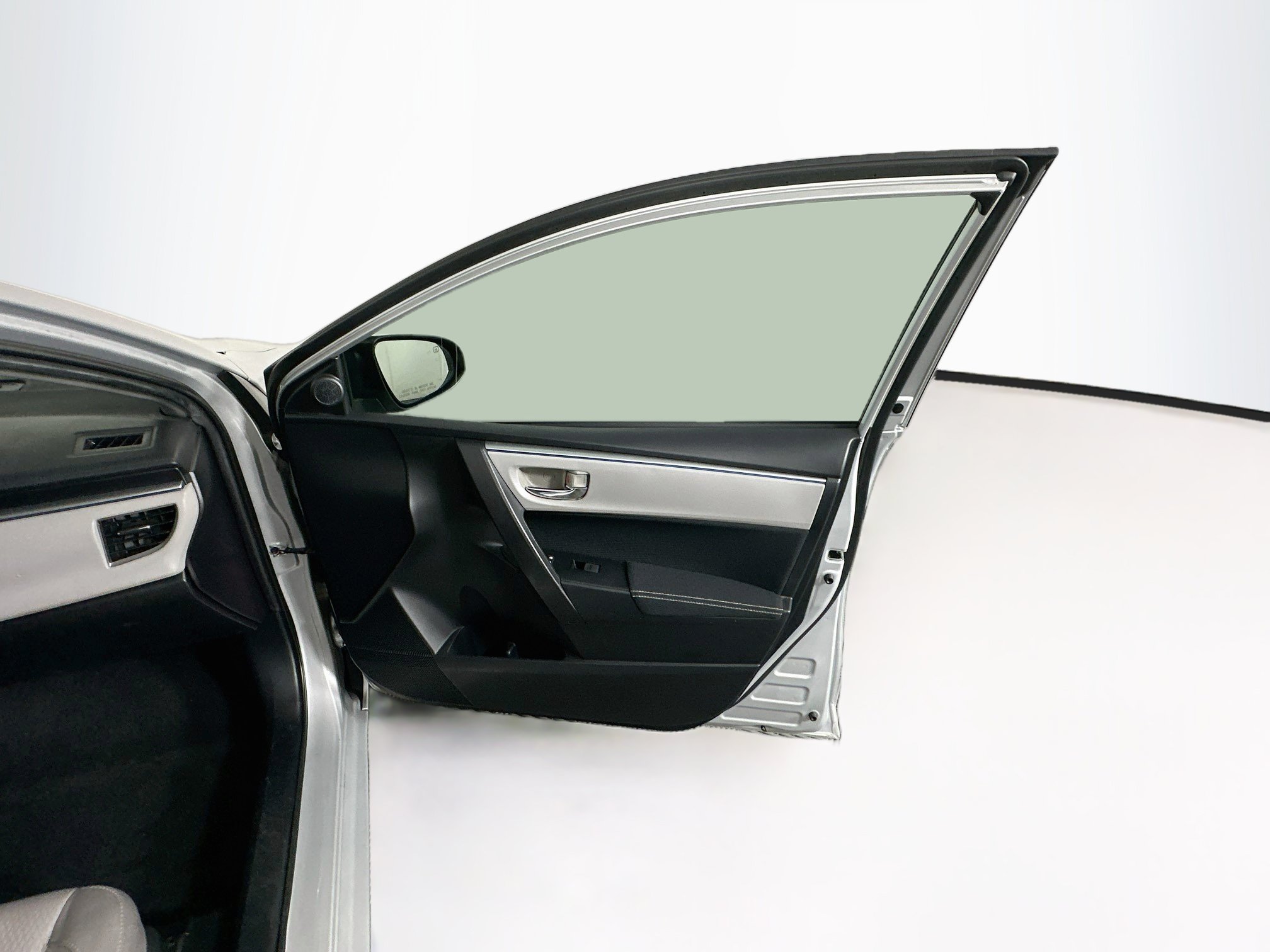 Used 2015 Toyota Corolla LE FWD image 29
