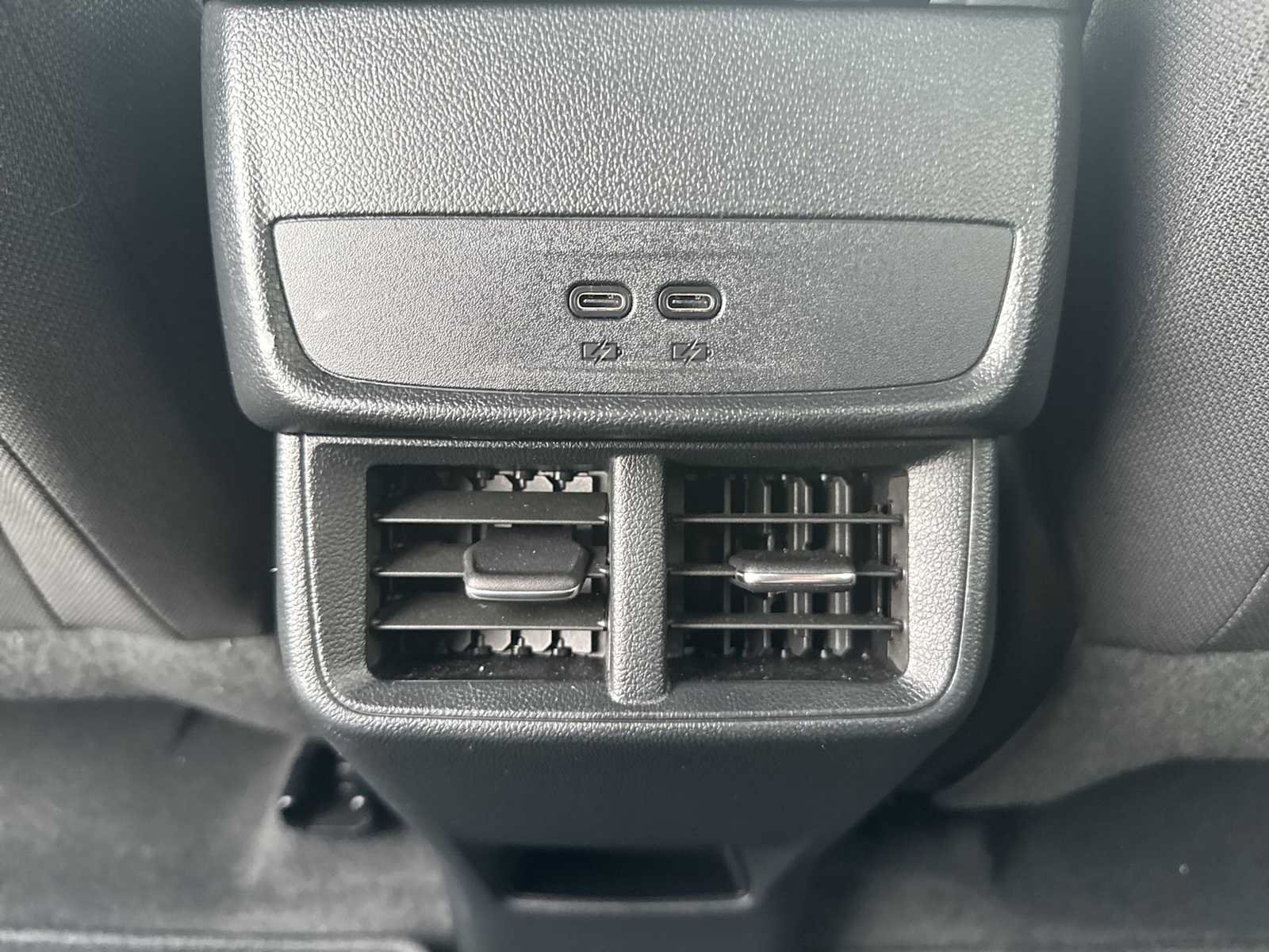 Used 2026 Chevrolet Equinox LT AWD/4WD image 26
