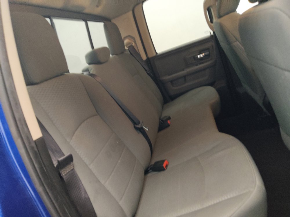 Used 2017 RAM 1500 SLT AWD/4WD image 19