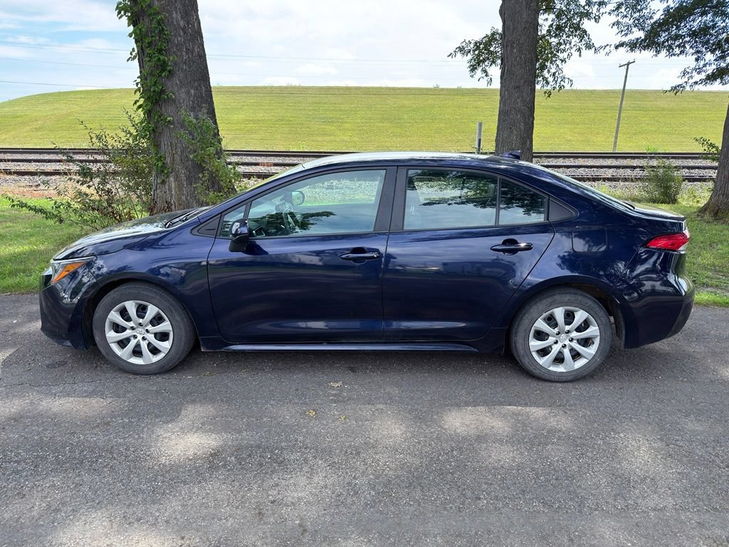 Used 2024 Toyota Corolla LE FWD image 16