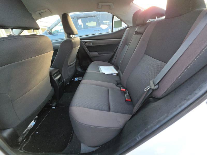 Used 2018 Toyota Corolla LE FWD image 11