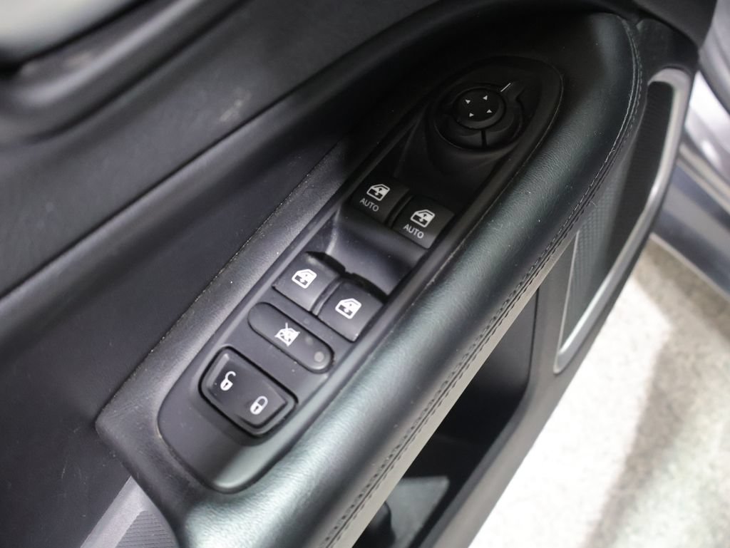 Used 2019 Jeep Compass Latitude AWD/4WD image 15
