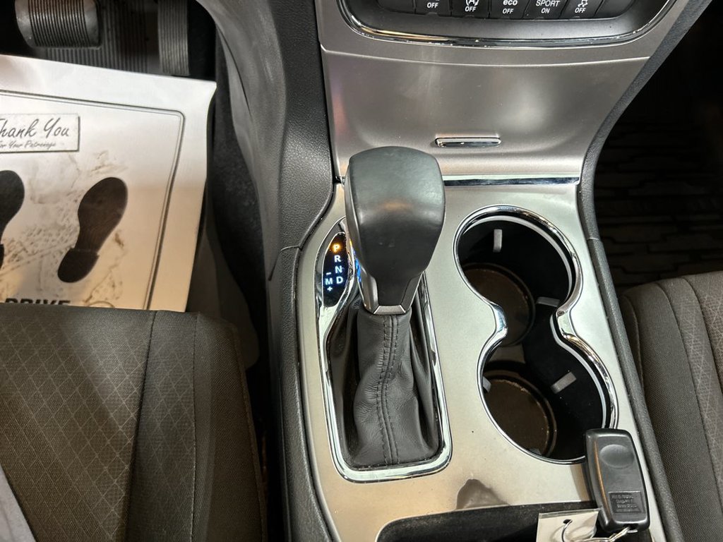 Used 2019 Jeep Grand Cherokee Laredo AWD/4WD image 17