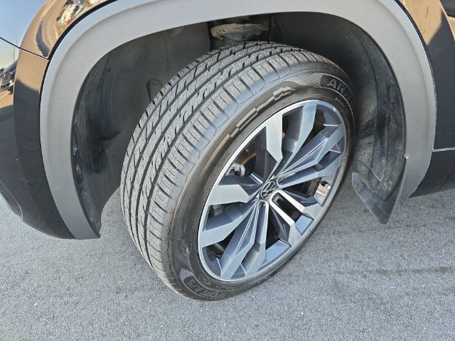Used 2021 Volkswagen Atlas SEL R-Line FWD image 29