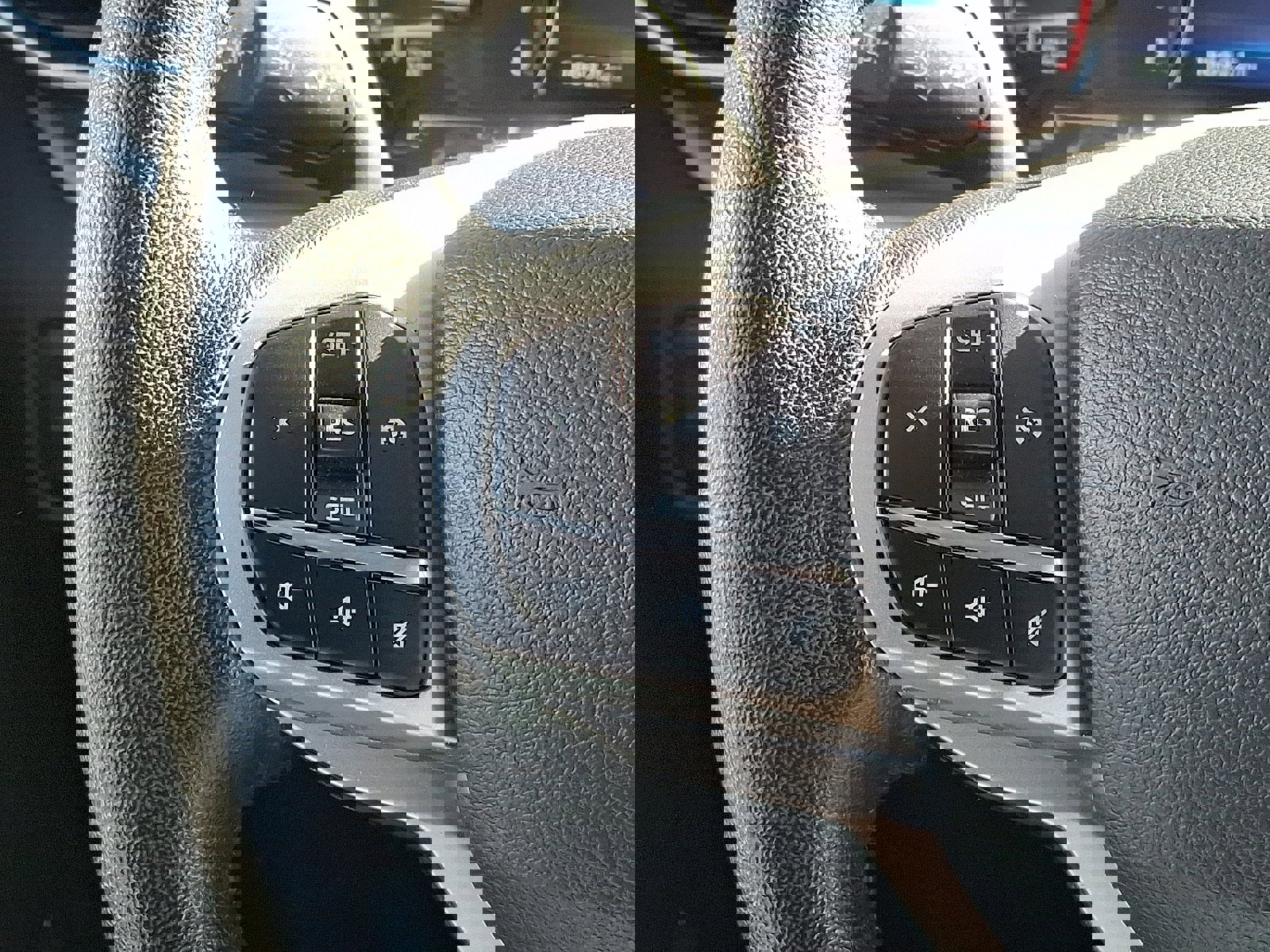 Certified 2022 Ford Explorer XLT w/ Equipment Group 202A image 22