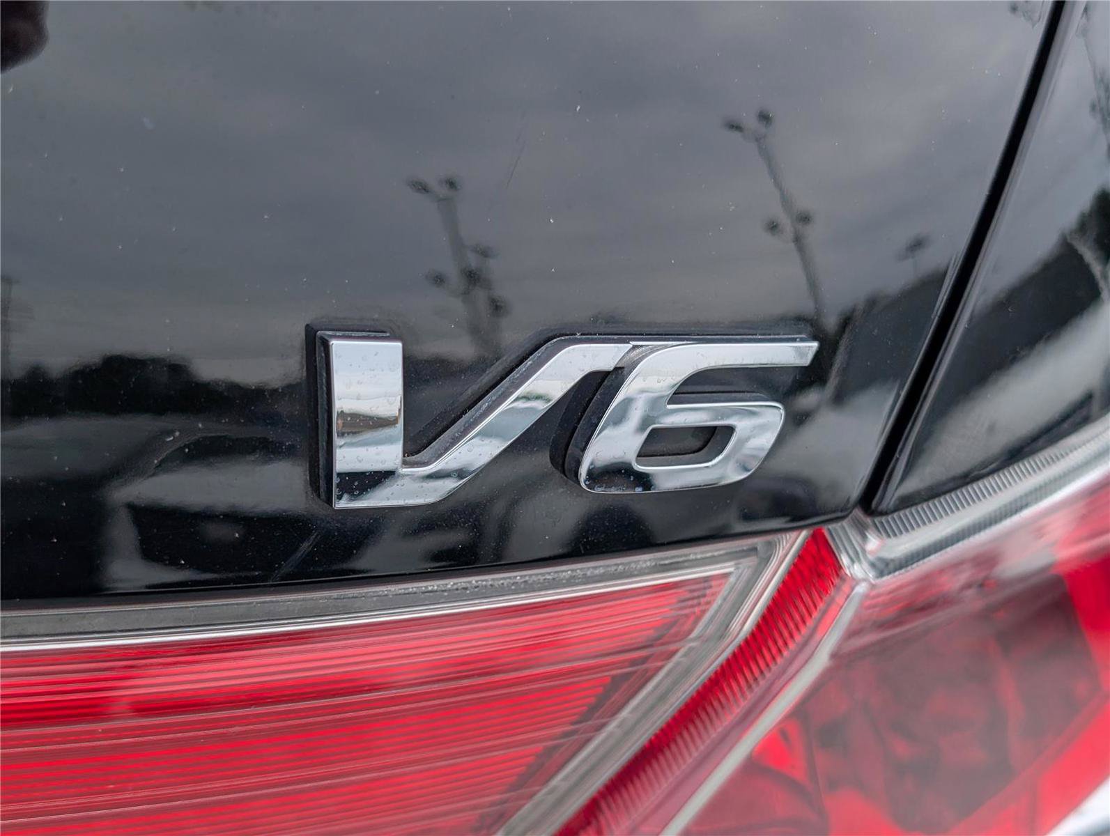 Used 2012 Honda Accord EX-L image 10