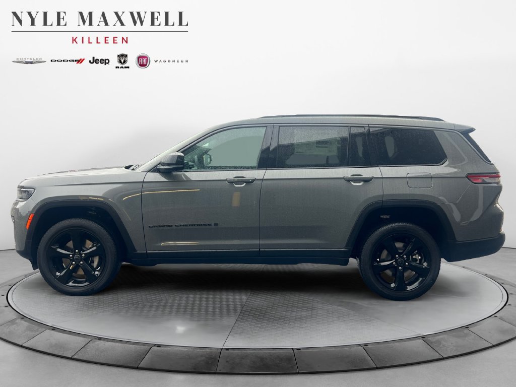 New 2027 Jeep Grand Cherokee L Limited RWD image 13