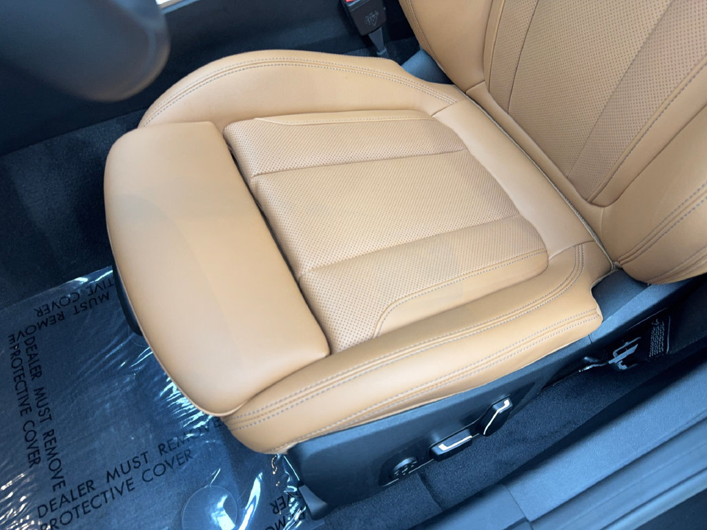 Used 2025 BMW i4 eDrive40 w/ Premium Package RWD image 32