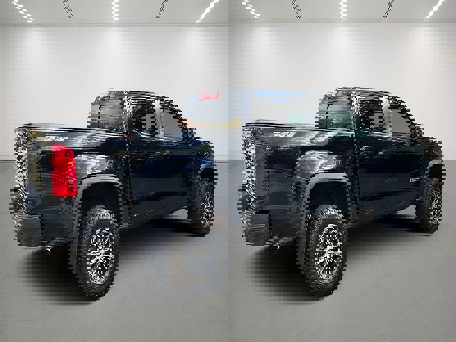 Used 2022 Chevrolet Colorado ZR2 image 4